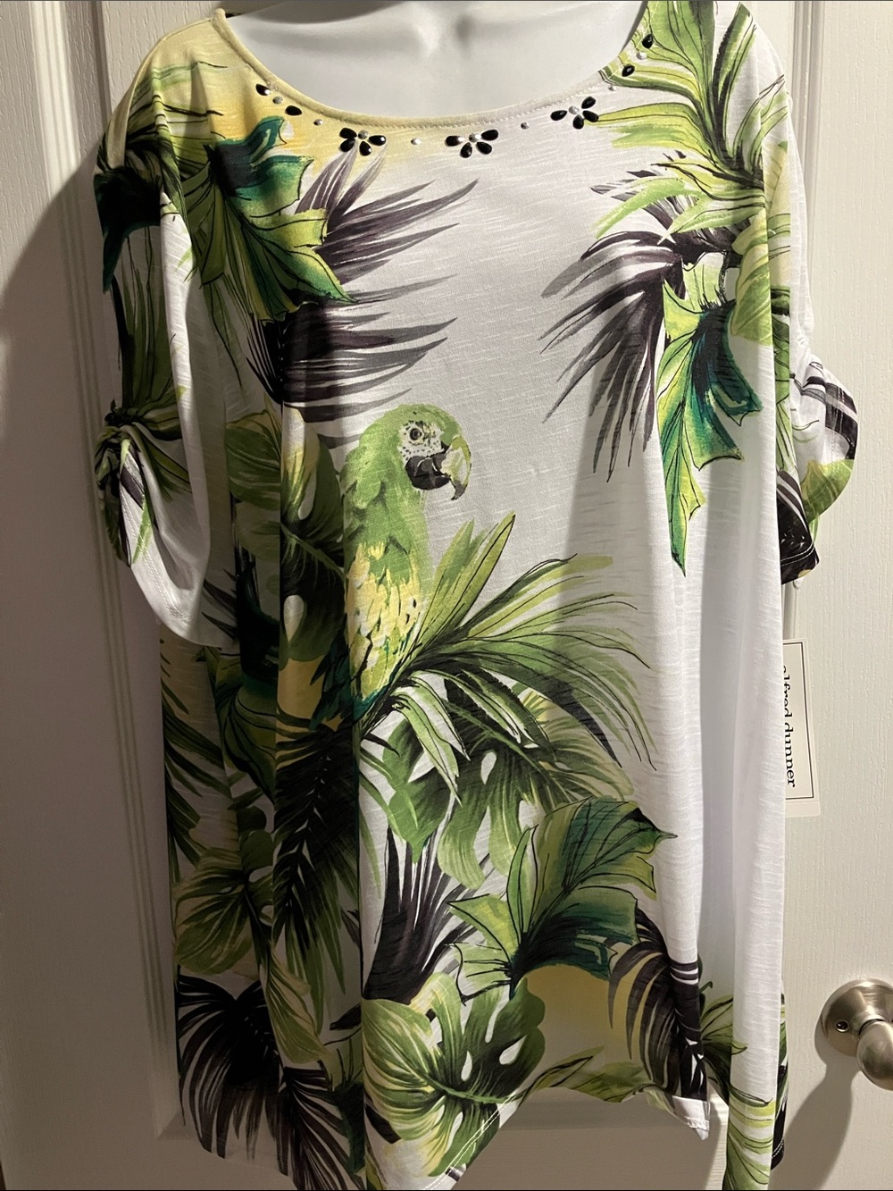 Alfred Dunner White and Green Parrot Print Tunic